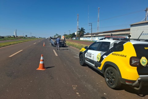 Um capotamento foi registrado na manhã desta terça-feira, dia 4 de março, na rodovia